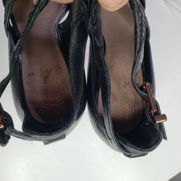 Elliot Lucca Bernadette Woven Leather T-Strap Heel 7.5 Black Sandal Ankle Buckle - Picture 9 of 13